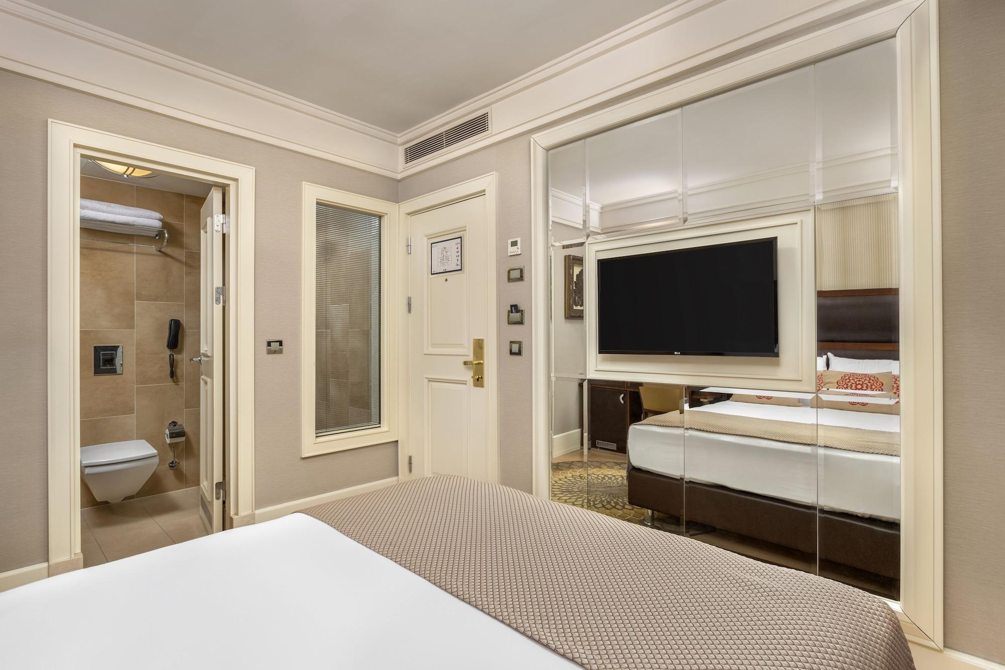 Titanic Comfort Sisli Истанбул Екстериор снимка