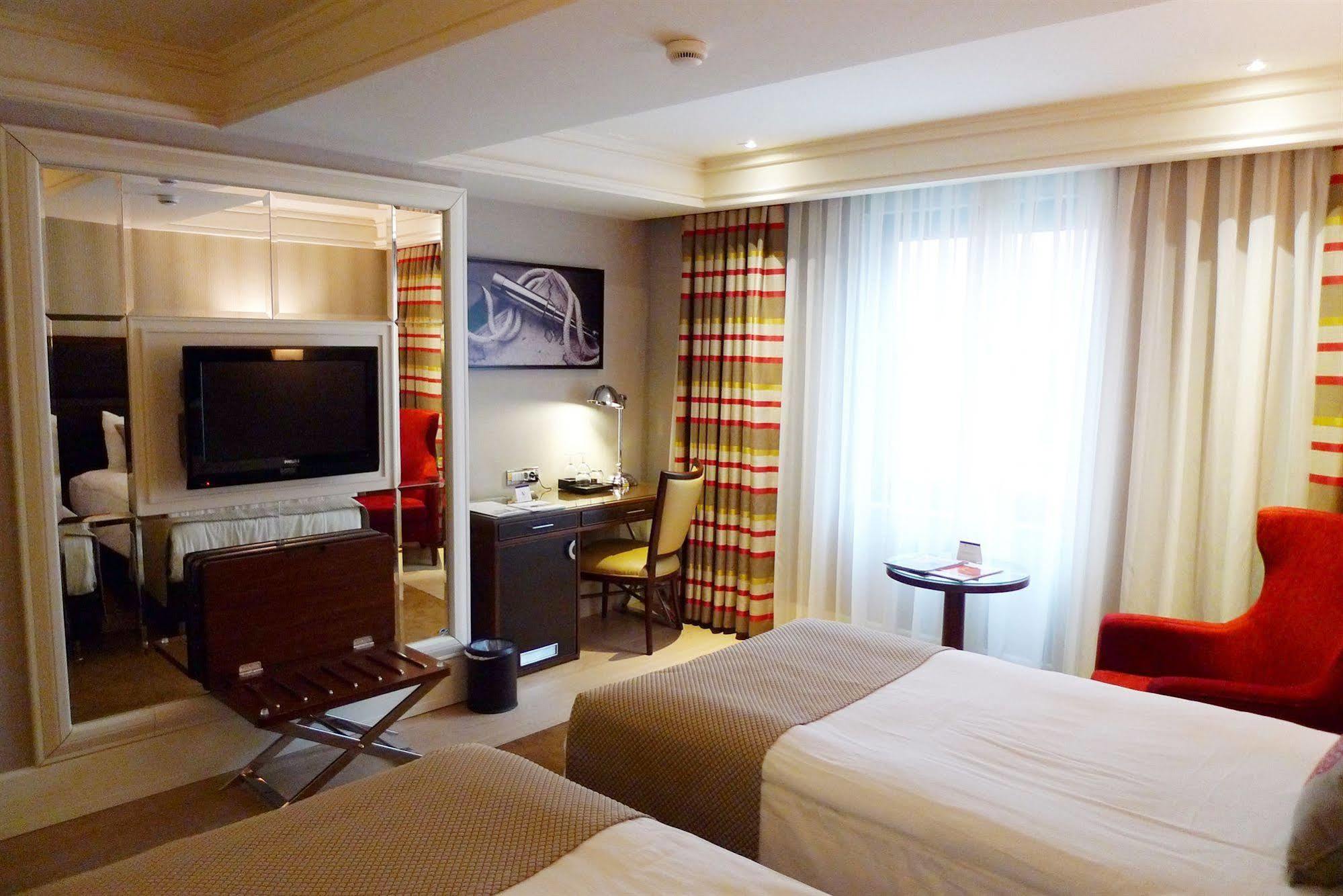 Titanic Comfort Sisli Истанбул Екстериор снимка